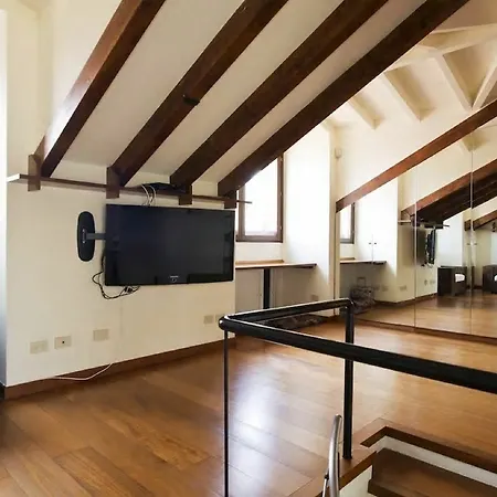 Rentopolis Borsieri 11- Isola Apartman